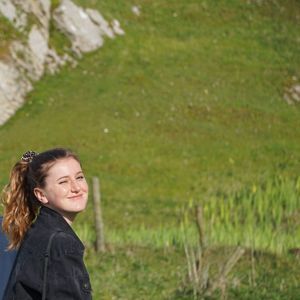 Meet your Posher, Caroline